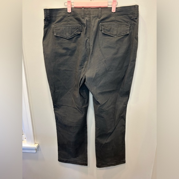 Old Navy Khaki Lived in Straight Pants (Built in Flex) - Picture 5 of 7